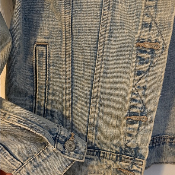 Old Navy Light Blue Jean Jacket - Picture 5 of 6